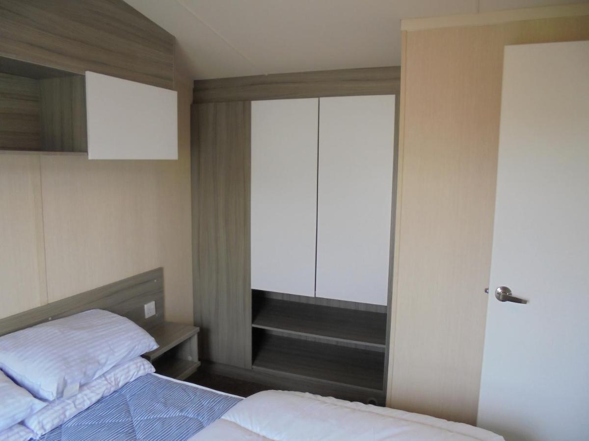 Kingfisher : Soleil:- 6 Berth, Heated, Close To Site Entrance Ingoldmells