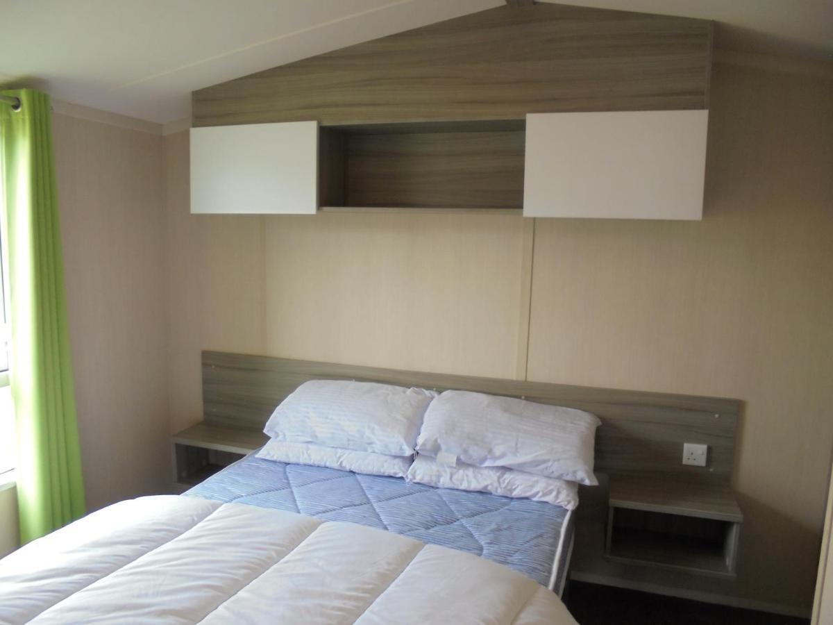 Kingfisher : Soleil:- 6 Berth, Heated, Close To Site Entrance